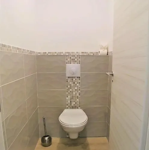 度假居 Mas Des Hirondelles Fréjus